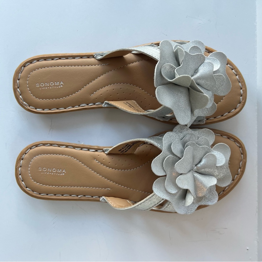Sonoma Women's Silver Sandals with Floral Accent
